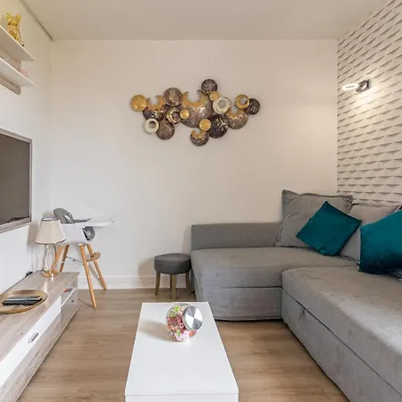 Charmant appart LYS parfait pour les familles - 7 MIN DISNEYLAND - PARKING&WIFI Magny-le-Hongre Extérieur photo